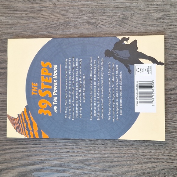 ✳️2 for $14✳️ The 39 Steps Book - Picture 2 of 3